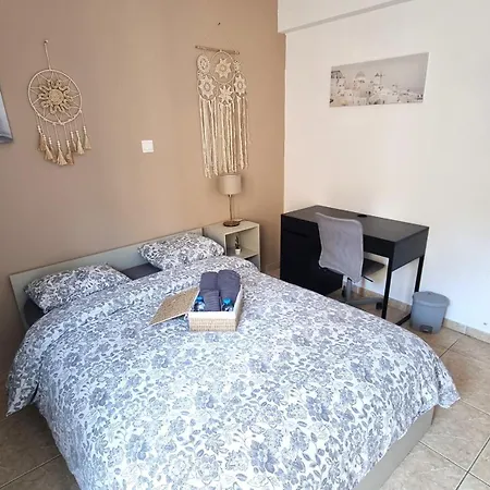Апартаменты 2 Cozy Apts, Fast Internet, 5 Min Walk To Beach!