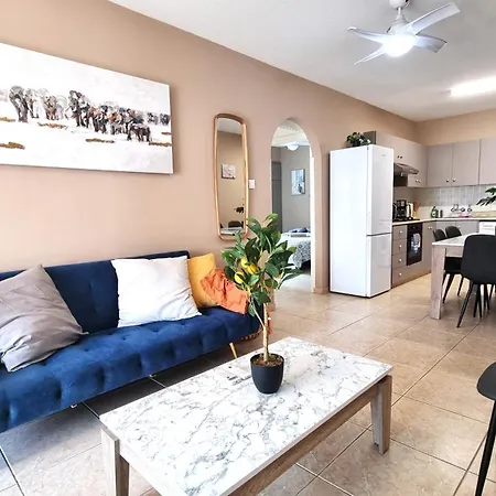 Apartment 2 Cozy Apts, Fast Internet, 5 Min Walk To Beach!