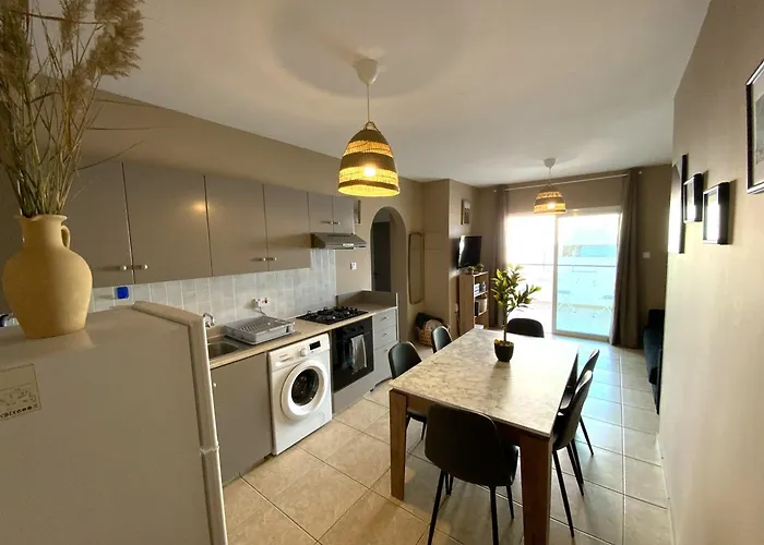 Apartament 2 Cozy Apts, Fast Internet, 5 Min Walk To Beach! *